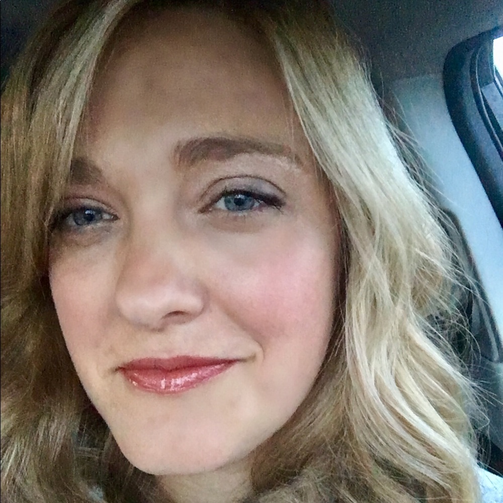 Meet your Posher, Lauren